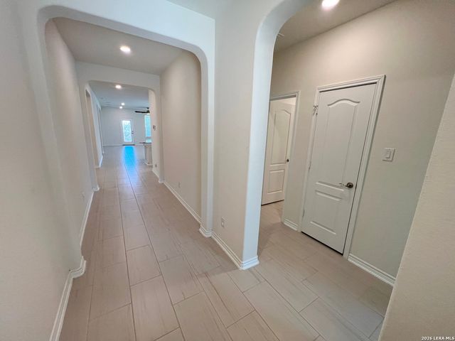 2118 Themis Way, San Antonio, TX 78245