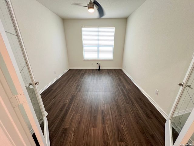 2118 Themis Way, San Antonio, TX 78245