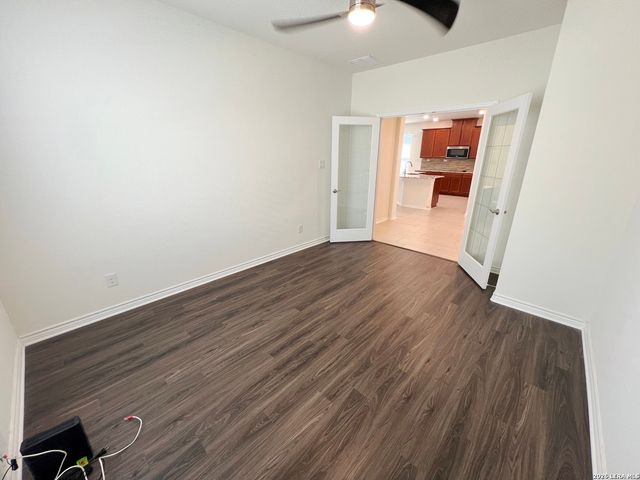 2118 Themis Way, San Antonio, TX 78245