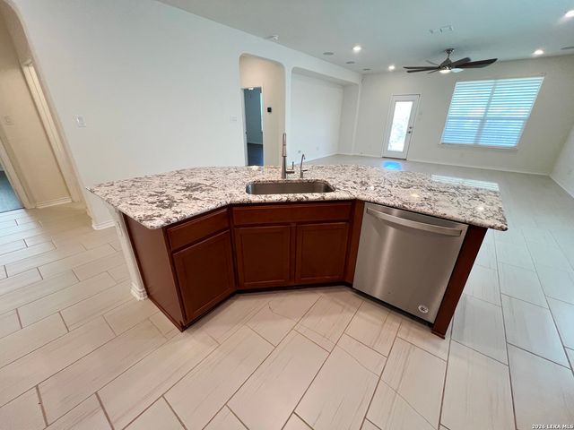 2118 Themis Way, San Antonio, TX 78245