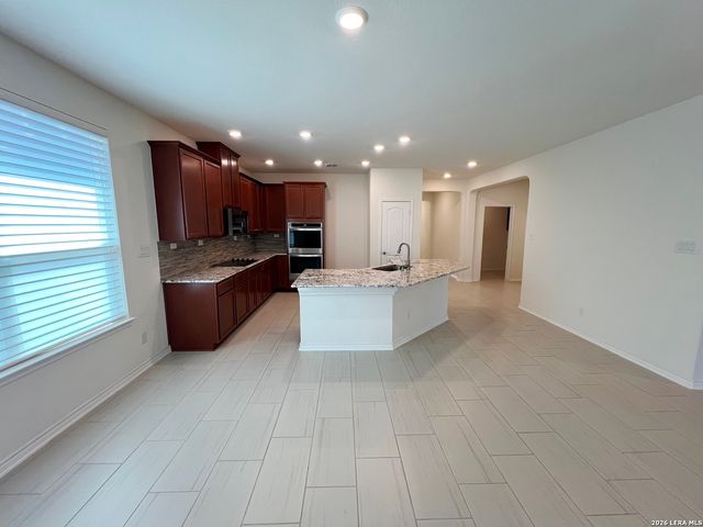 2118 Themis Way, San Antonio, TX 78245