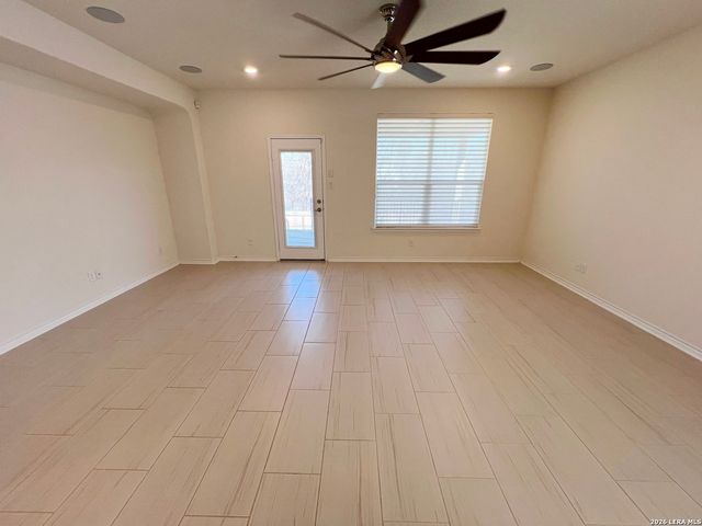 2118 Themis Way, San Antonio, TX 78245