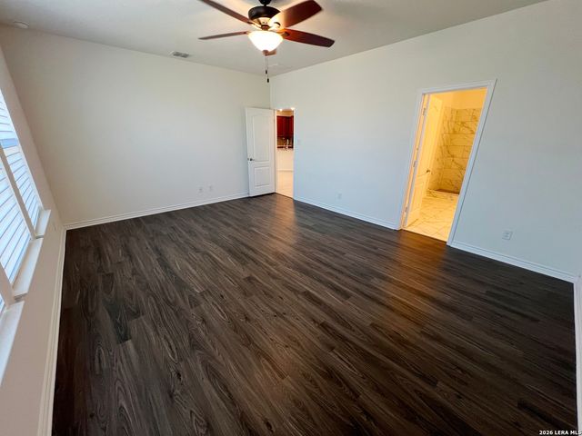 2118 Themis Way, San Antonio, TX 78245