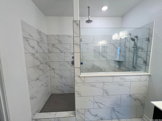 2118 Themis Way, San Antonio, TX 78245