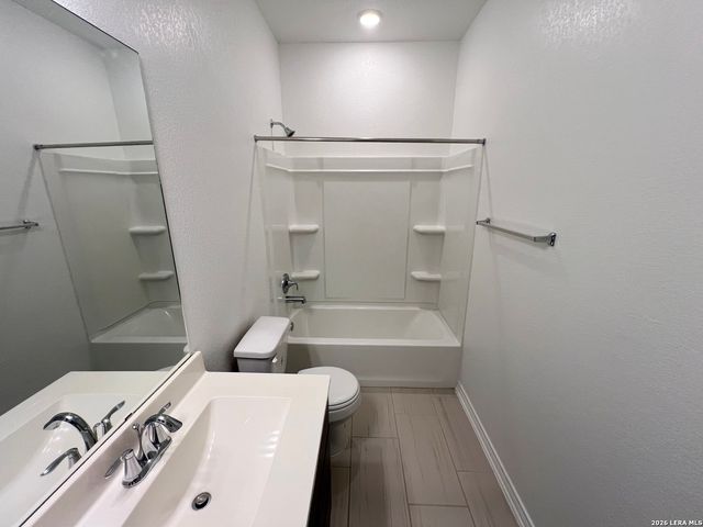 2118 Themis Way, San Antonio, TX 78245