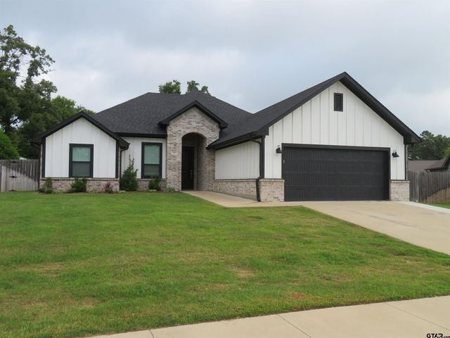 403 Deer Point Cove, Chandler, TX 75758