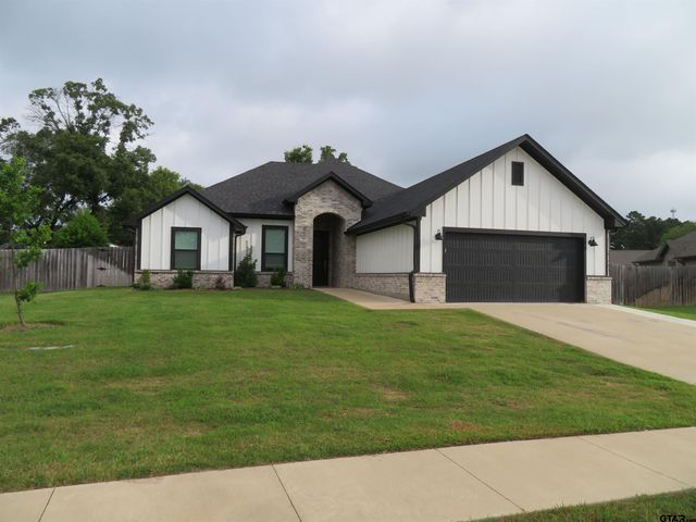 403 Deer Point Cove, Chandler, TX 75758