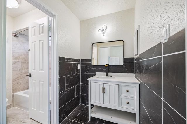 2503 Hodges Bend Circle, Sugar Land, TX 77479