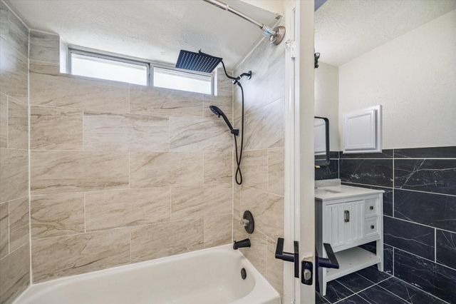 2503 Hodges Bend Circle, Sugar Land, TX 77479