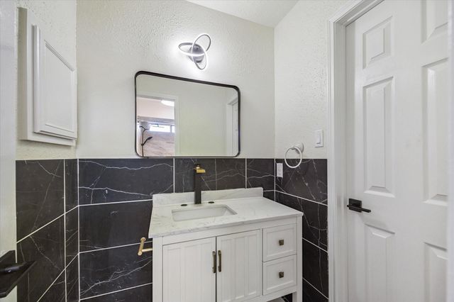 2503 Hodges Bend Circle, Sugar Land, TX 77479