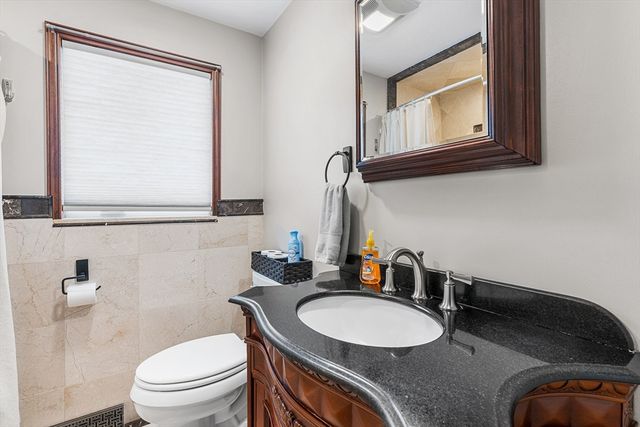 143 Plymouth St, Pembroke, MA 02359