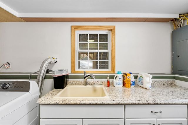 143 Plymouth St, Pembroke, MA 02359