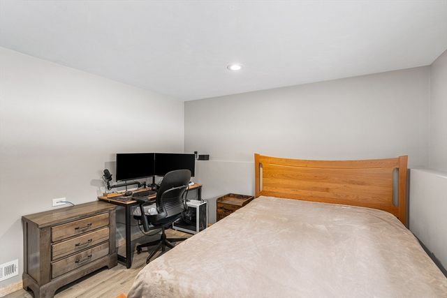 143 Plymouth St, Pembroke, MA 02359