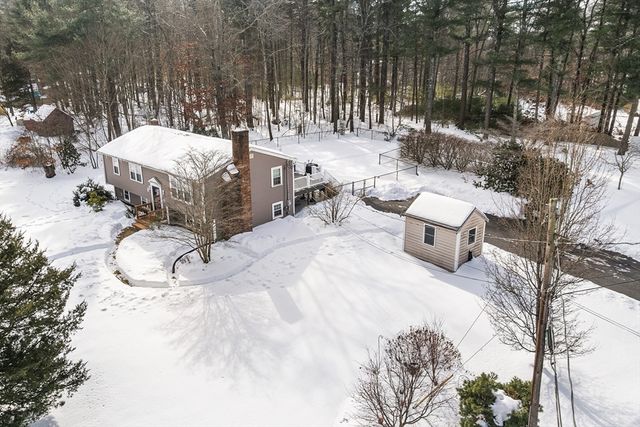 143 Plymouth St, Pembroke, MA 02359