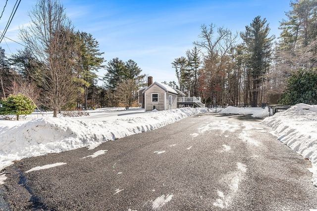 143 Plymouth St, Pembroke, MA 02359