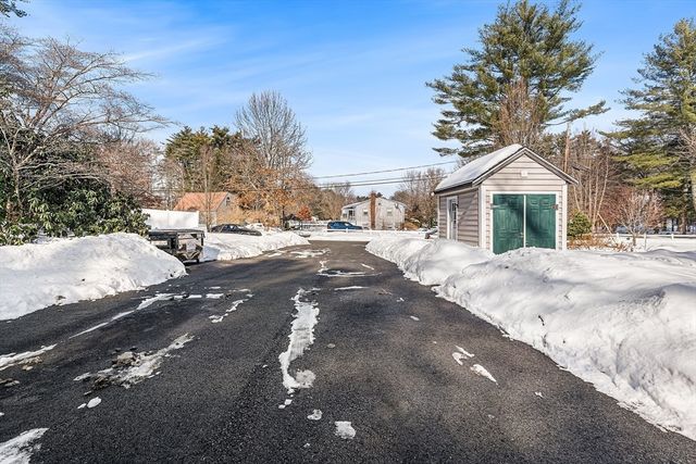 143 Plymouth St, Pembroke, MA 02359