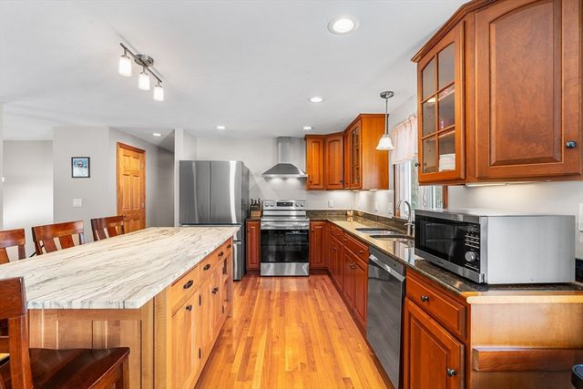 143 Plymouth St, Pembroke, MA 02359