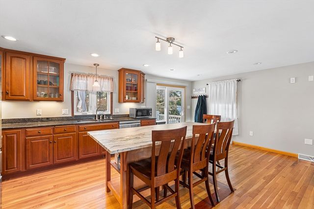 143 Plymouth St, Pembroke, MA 02359