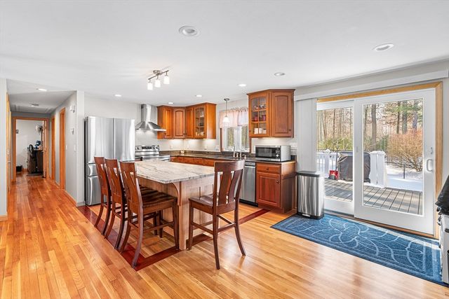 143 Plymouth St, Pembroke, MA 02359