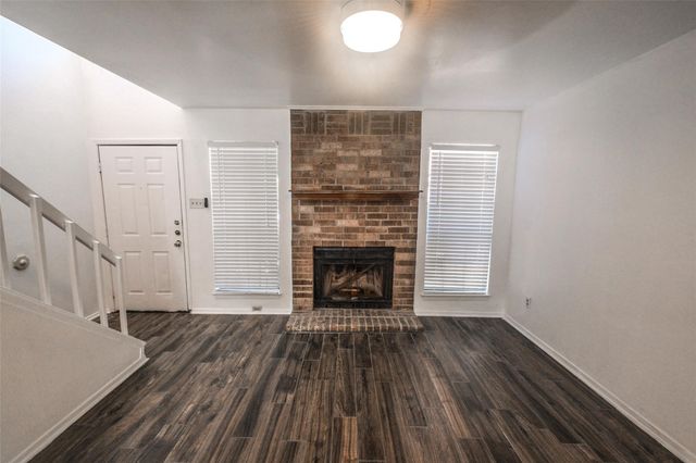 1034 Mckinley Street B, Benbrook, TX 76126