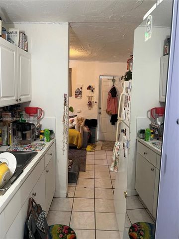 106 NW 3rd St 106, Hallandale Beach, FL 33009