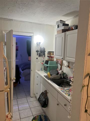 106 NW 3rd St 106, Hallandale Beach, FL 33009