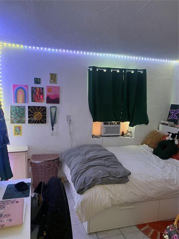 106 NW 3rd St 106, Hallandale Beach, FL 33009