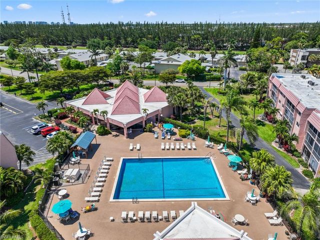 200 Forest Lakes BLVD # 111, Naples, FL 34105