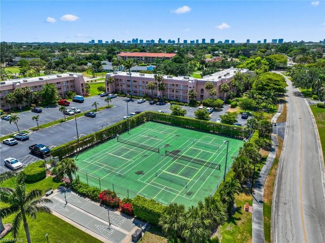200 Forest Lakes BLVD # 111, Naples, FL 34105