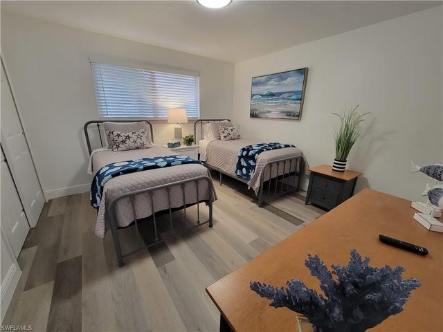 200 Forest Lakes BLVD # 111, Naples, FL 34105