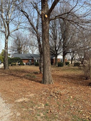 13104 NW 91st Street, Yukon, OK 73099