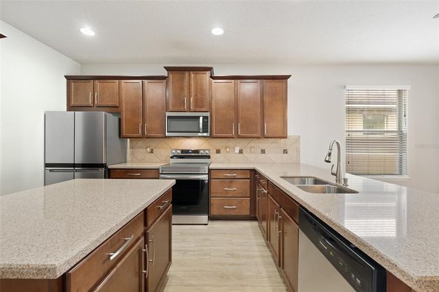 7525 AZALEA COVE CIRCLE, Orlando, FL 32807