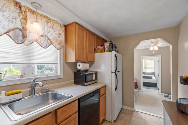 23 Pinehurst Ave, Billerica, MA 01821