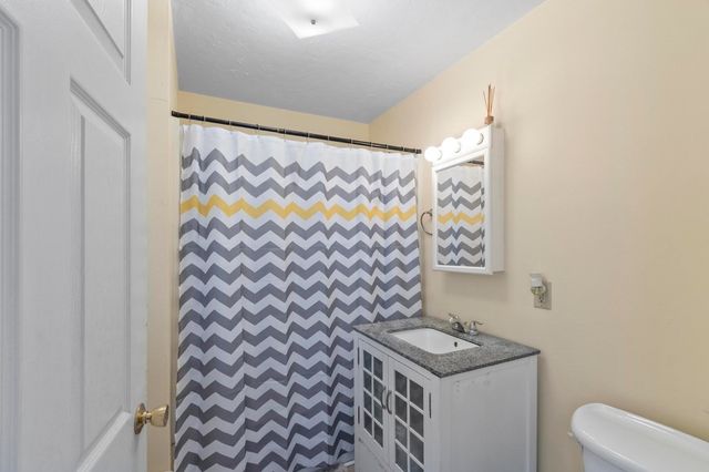 23 Pinehurst Ave, Billerica, MA 01821