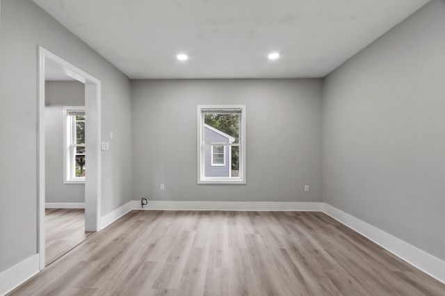 23 Pinehurst Ave, Billerica, MA 01821