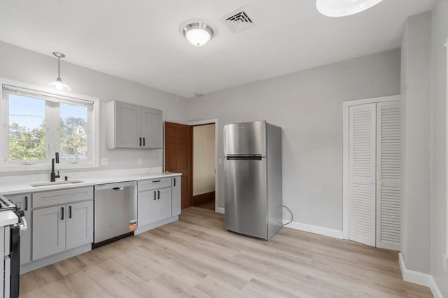 23 Pinehurst Ave, Billerica, MA 01821