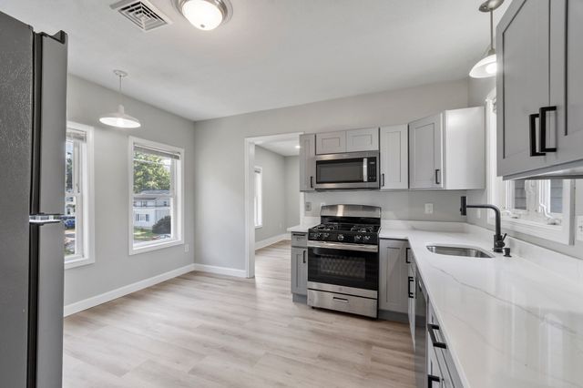 23 Pinehurst Ave, Billerica, MA 01821