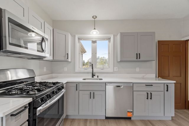 23 Pinehurst Ave, Billerica, MA 01821