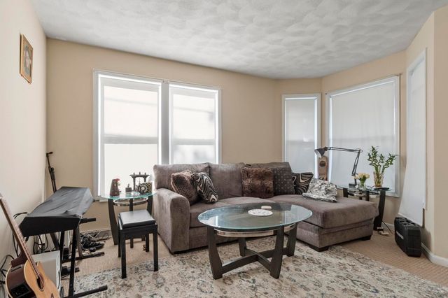 23 Pinehurst Ave, Billerica, MA 01821