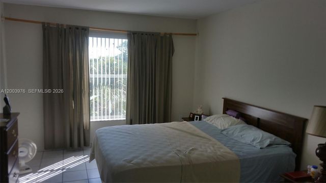 9405 W Flagler St D308, Miami, FL 33174