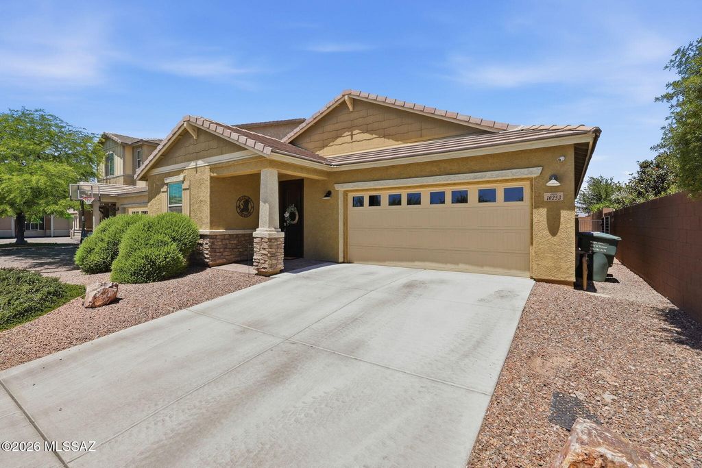 10253 E Lone Cactus Trail, Tucson, AZ 85747