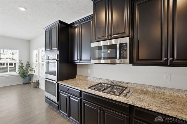 1137 Red Maple Drive, Troy, OH 45373