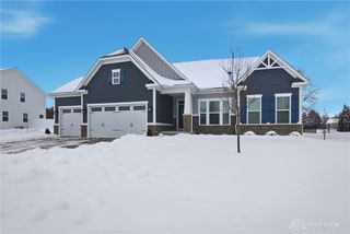 1137 Red Maple Drive, Troy, OH 45373