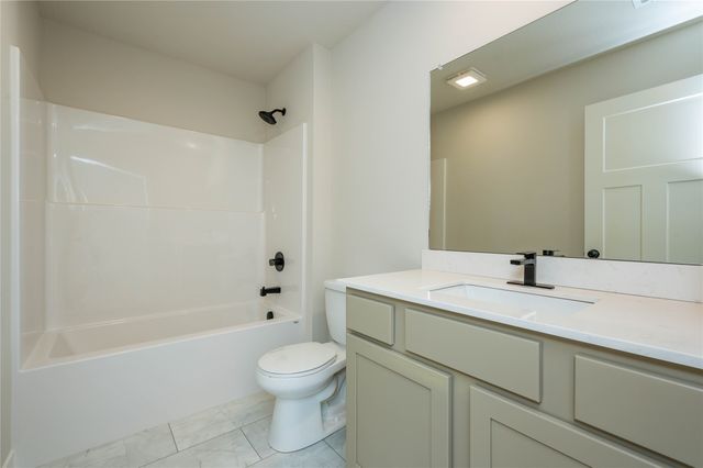 18257 Alpine Drive, Clive, IA 50325