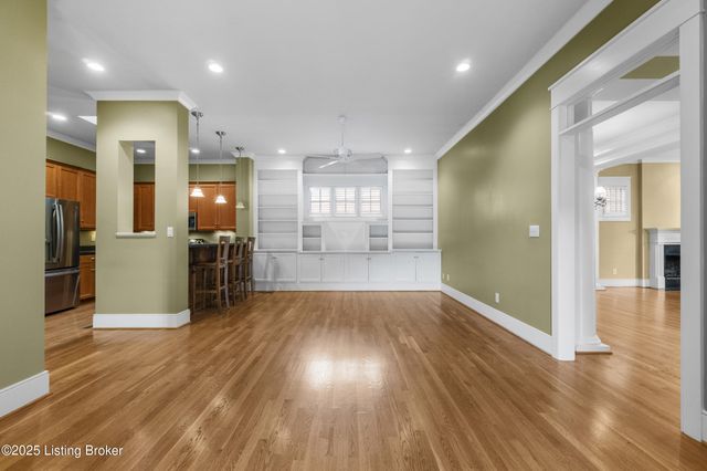 8405 Broecker Blvd, Louisville, KY 40241