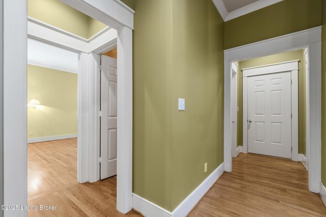 8405 Broecker Blvd, Louisville, KY 40241