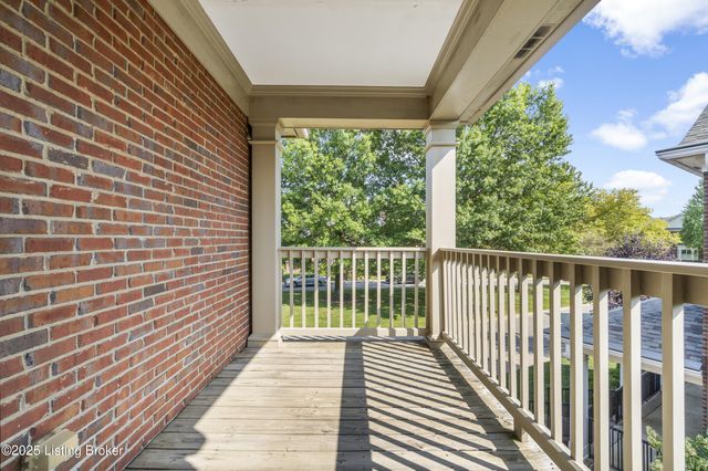 8405 Broecker Blvd, Louisville, KY 40241