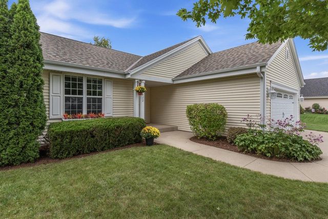 622 Hickory Hollow ROAD, Waterford, WI 53185