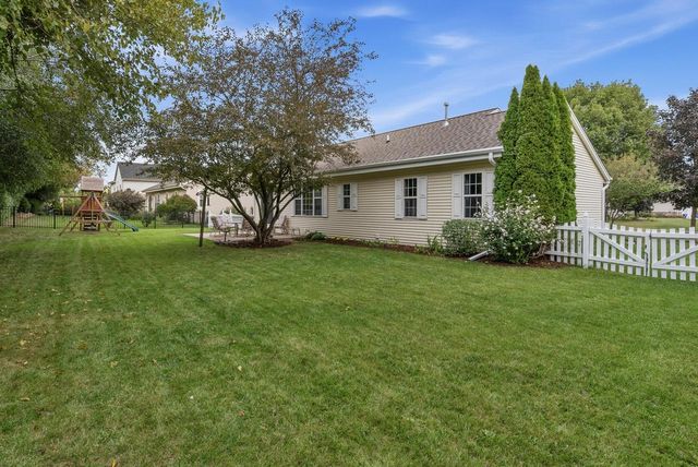 622 Hickory Hollow ROAD, Waterford, WI 53185