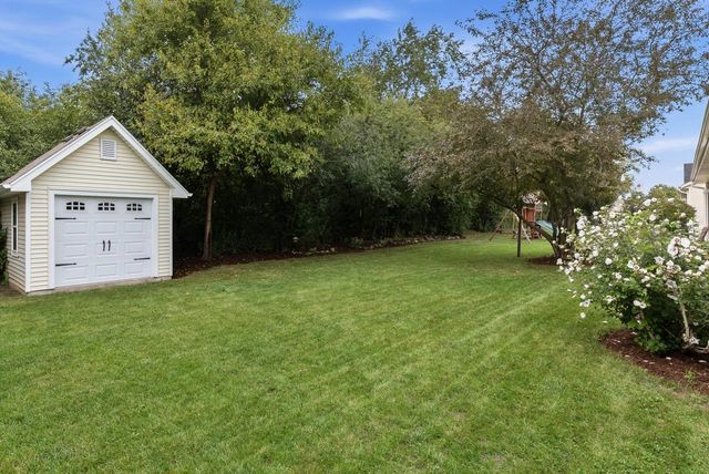 622 Hickory Hollow ROAD, Waterford, WI 53185